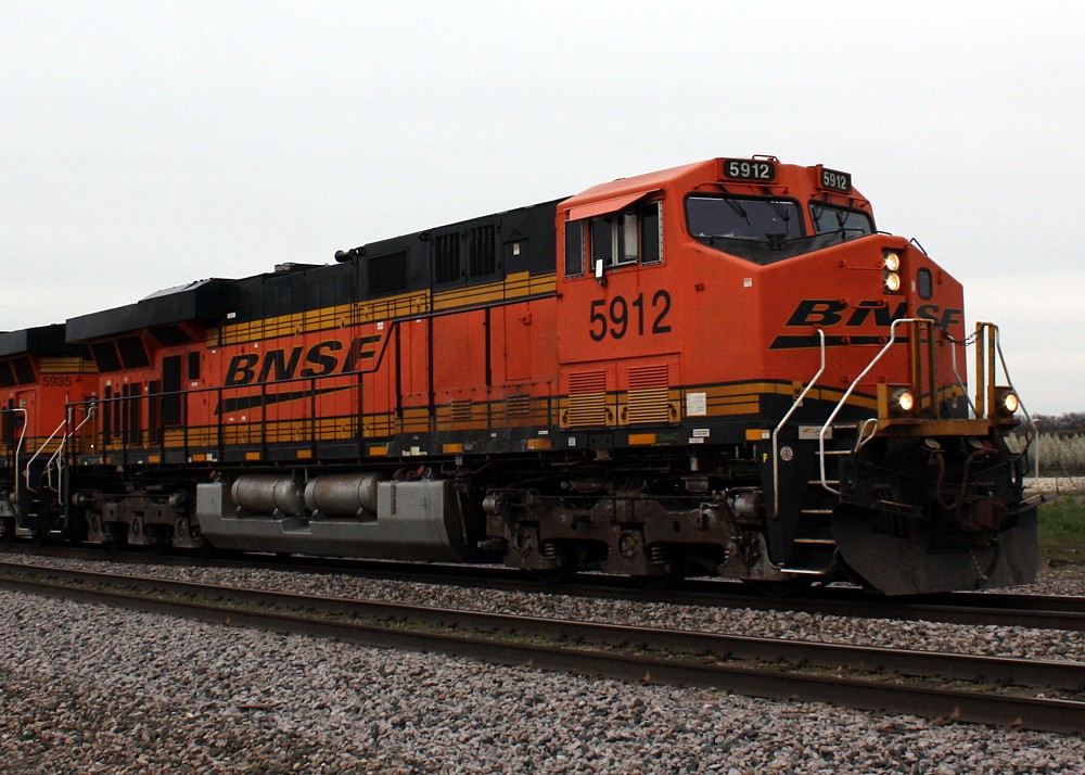 BNSF 5912